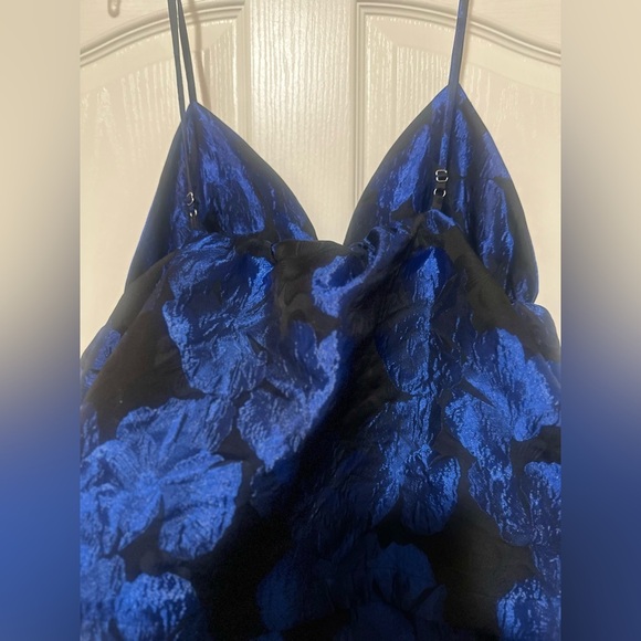 NWT Women’s ANTHROPOLOGIE SLEEVELESS OPEN-BACK MIDI DRESS. Size Medium. - Picture 7 of 10